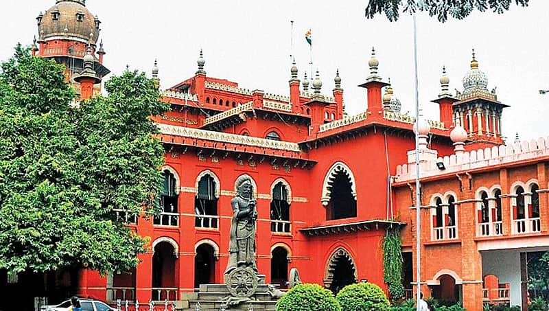 ಭಾರತದ ಗುರುತುಪತ್ರಗಳು ವಿದೇಶಿಯರಿಗೆ ಪೌರತ್ವ ನೀಡುವುದಿಲ್ಲ: ಮದ್ರಾಸ್ ಹೈಕೋರ್ಟ್