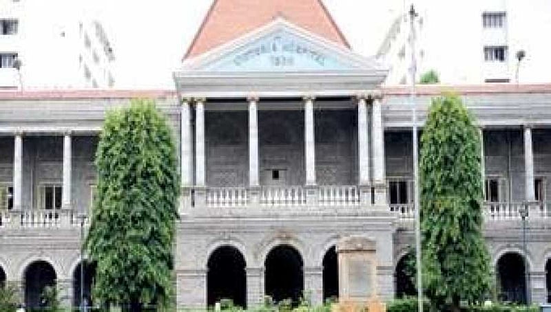 ಅವಾಚ್ಯ ಶಬ್ದಗಳಿಂದ ನಿಂದನೆ: ಹಿರಿಯ ಅಧಿಕಾರಿಯ ವಿರುದ್ಧ ವಿಕ್ಟೋರಿಯಾ ಆಸ್ಪತ್ರೆ ನರ್ಸ್ ಗಳಿಂದ ದೂರು