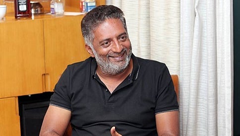 ಕೇರಳ ಚಲನಚಿತ್ರ ಪ್ರಶಸ್ತಿ ಸಮಾರಂಭಕ್ಕೆ ಮೋಹನ್ ಲಾಲ್ ಆಹ್ವಾನಿಸಬಾರದೆಂಬ ಪತ್ರಕ್ಕೆ ಸಹಿ ಹಾಕಿಲ್ಲ; ಪ್ರಕಾಶ್ ರೈ ಸ್ಪಷ್ಟನೆ