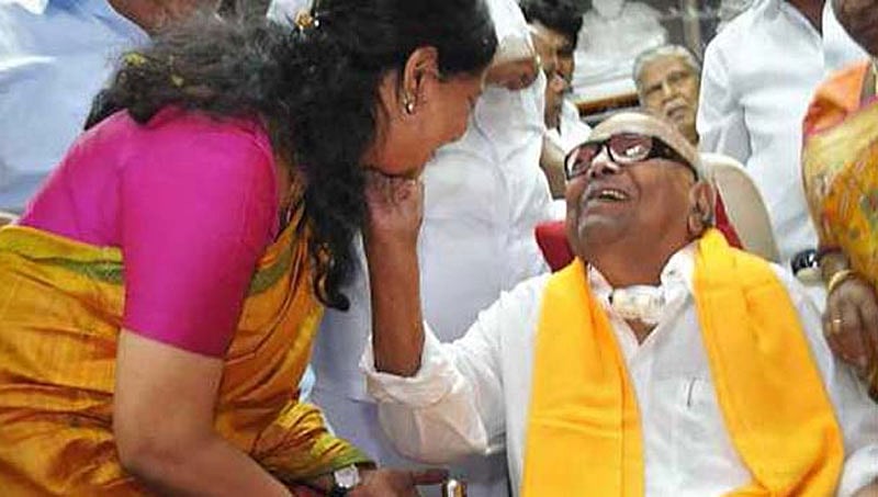 ಕರುಣಾನಿಧಿ ರಕ್ತದೊತ್ತಡ ನಿಯಂತ್ರಣದಲ್ಲಿದೆ, ಉತ್ತಮವಾಗಿ ಚೇತರಿಸಿಕೊಳ್ಳುತ್ತಿದ್ದಾರೆ: ಕನ್ನಿಮೋಳಿ
