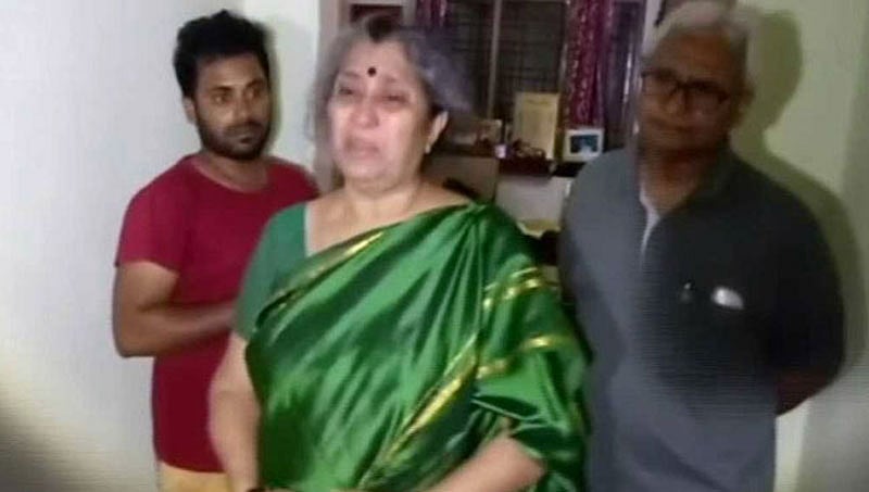 ಅನಾರೋಗ್ಯದಿಂದ ಬೇಸತ್ತು ಖ್ಯಾತ ಹಿರಿಯ ನಟಿಯ ಮಗಳು ಆತ್ಮಹತ್ಯೆಗೆ ಶರಣು