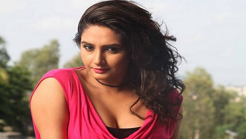 'ಅಮೆರಿಕಾದಲ್ಲಿ ಅಧ್ಯಕ್ಷ'ನ ಜೊತೆ ರಾಗಿಣಿ ದ್ವಿವೇದಿ ವಿದೇಶದಲ್ಲಿ ಶೂಟಿಂಗ್!