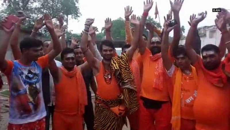 ಪಾಟ್ನಾ: ಶಿವ ಗೆಟಪ್ ನಲ್ಲಿ ತೇಜ್ ಪ್ರತಾಪ್ ದೇವಾಲಯ ಭೇಟಿ!