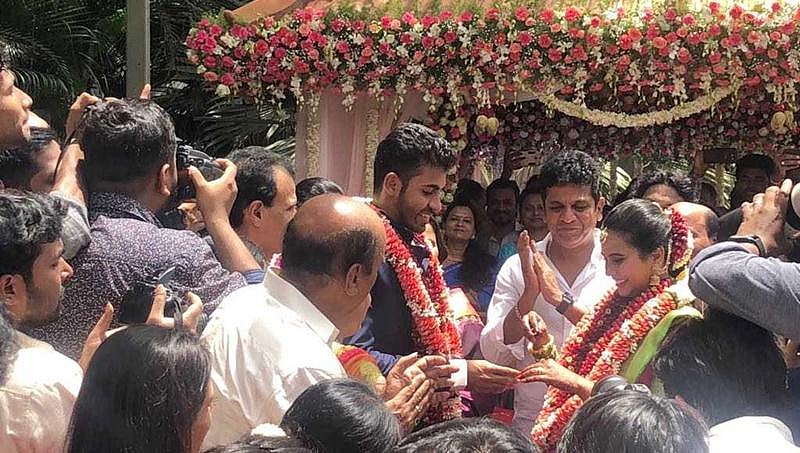 ಡಾ.ರಾಜ್ ಕುಮಾರ್ ಮೊಮ್ಮಗ ಯುವ ರಾಜ್ ಕುಮಾರ್ ನಿಶ್ಚಿತಾರ್ಥ, ಹುಡುಗಿ ಯಾರು ಗೊತ್ತಾ?