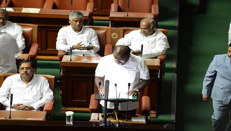 ಕೃಷಿ ಸಾಲ ಮನ್ನಾದಿಂದ ಸರ್ಕಾರಕ್ಕೆ ಹೊರೆ: ಕುಮಾರಸ್ವಾಮಿ ಬಜೆಟ್ ನಲ್ಲಿ ಜನತೆಗೆ ತೆರಿಗೆ ಏರಿಕೆ ಬರೆ!