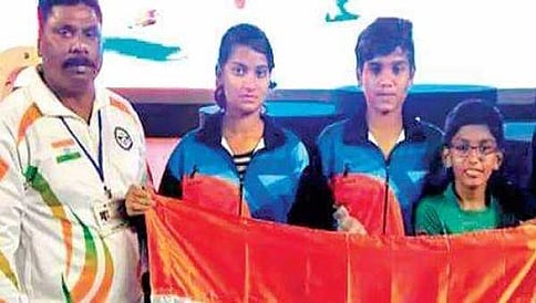 ಕರಾಟೆ ಚಾಂಪಿಯನ್ ಗಳಾದ ಅಕ್ಕ-ತಮ್ಮ: ಆರ್ಥಿಕ ಸಂಕಷ್ಟದಲ್ಲಿ ಪೋಷಕರು