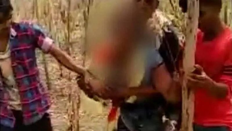 ಉನ್ನಾವೊ: ಅಂಗಲಾಚಿ ಬೇಡಿದರೂ ಬಿಡದ ಕಾಮುಕರು, ಮಹಿಳೆ ಮೇಲೆ ಲೈಂಗಿಕ ದೌರ್ಜನ್ಯ; ವಿಡಿಯೋ ವೈರಲ್