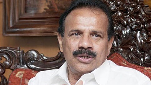 ಸಮ್ಮಿಶ್ರ ಸರ್ಕಾರ ಶೀಘ್ರ ಪತನ: ಡಿ ವಿ ಸದಾನಂದ ಗೌಡ