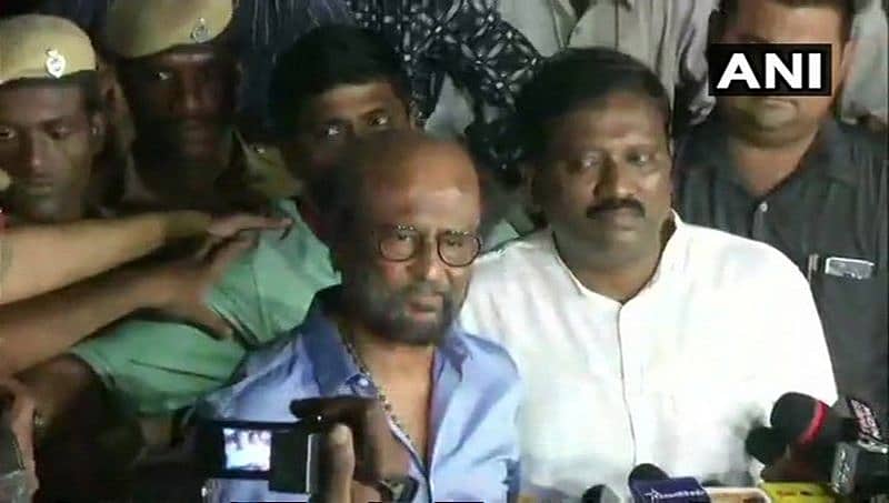 ಕಾವೇರಿ ಆಸ್ಪತ್ರೆಗೆ ನಟ ರಜನಿಕಾಂತ್ ಭೇಟಿ: ಕರುಣಾನಿಧಿ ಆರೋಗ್ಯ ವಿಚಾರಣೆ