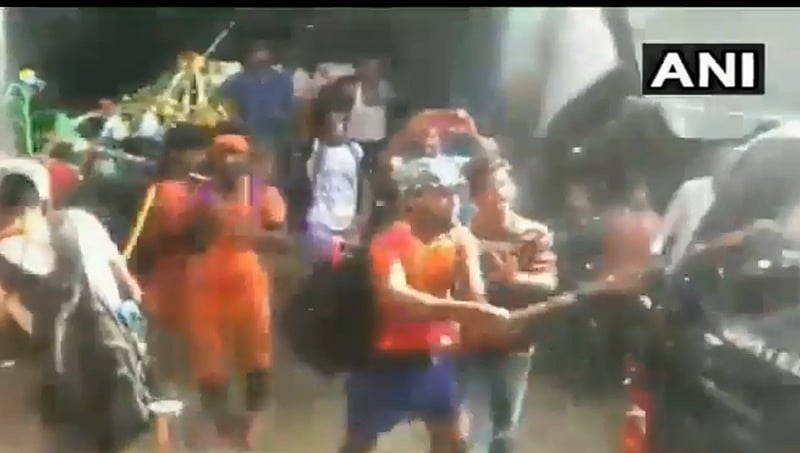 ದಾಂಧಲೆ ಮಾಡುವ ಕನ್ವಾರಿಯಾಗಳ ವಿರುದ್ಧ ನಿರ್ದಾಕ್ಷಿಣ್ಯ ಕ್ರಮ ಕೈಗೊಳ್ಳಿ; ಪೊಲೀಸರಿಗೆ ಸುಪ್ರೀಂ ಆದೇಶ