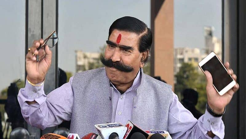 ಹಂದಿ, ದನದ ಮಾಂಸ ತಿನ್ನುತ್ತಿದ್ದ ಜವಹರ್ ಲಾಲ್ ನೆಹರು ಪಂಡಿತ್ ಆಗಲು ಹೇಗೆ ಸಾಧ್ಯ: ಬಿಜೆಪಿ ಶಾಸಕ