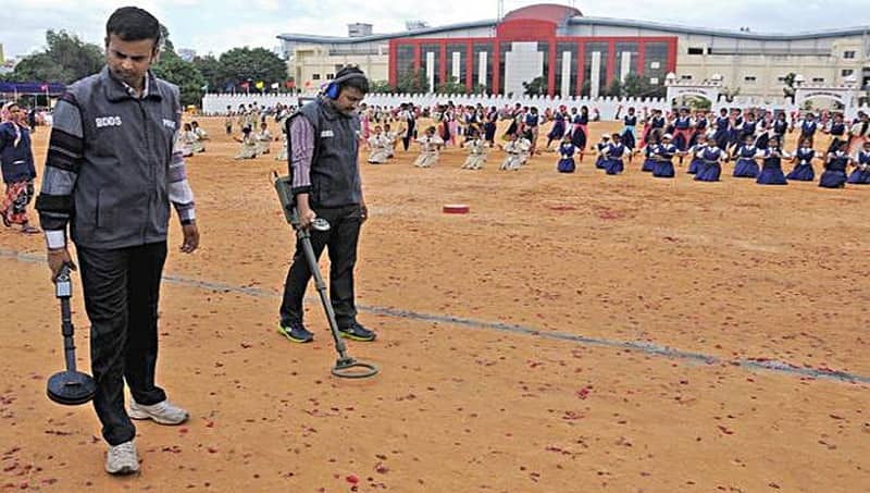 ಸ್ವಾತಂತ್ರ್ಯ ದಿನಾಚರಣೆ : ಮಾಣಿಕ್ ಷಾ ಪರೇಡ್ ಮೈದಾನ ಪ್ರವೇಶಕ್ಕೆ, ಸುತ್ತಮುತ್ತ ಹಲವು ನಿರ್ಬಂಧ