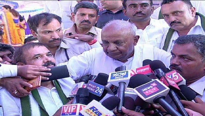 ಲೋಕಸಭೆ ಚುನಾವಣೆಯಲ್ಲಿ ಪ್ರಜ್ವಲ್ ಸ್ಪರ್ಧೆ: ದೇವೇಗೌಡ; ಮಂಡ್ಯದಿಂದ ಟಿಕೆಟ್ ಸಿಕ್ಕರೆ ನಾನೇ ಅದೃಷ್ಟವಂತ: ಪ್ರಜ್ವಲ್