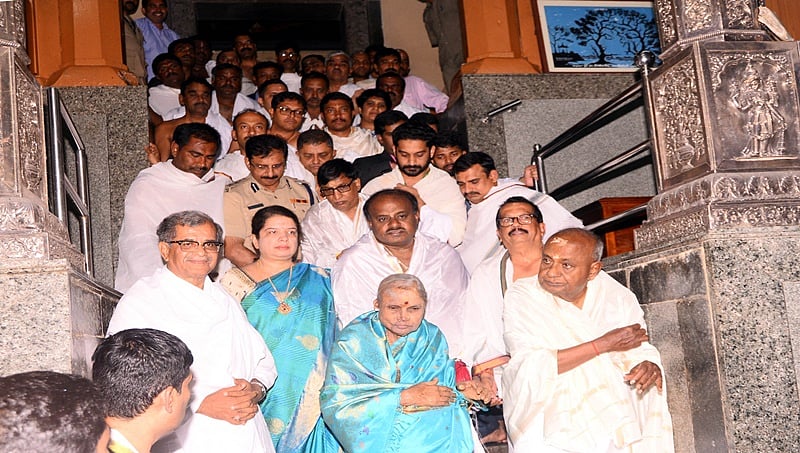 ನನ್ನ ಮೇಲೆ ಕೆಟ್ಟ ದೃಷ್ಟಿ ಬಿದ್ದಿದೆ, ಅದಕ್ಕಾಗಿ ದೇವರ ಮೊರೆ ಹೋಗುತ್ತೇನೆ: ಸಿಎಂ ಕುಮಾರಸ್ವಾಮಿ