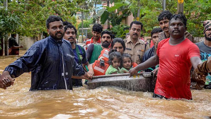 ಕೇರಳ ಪ್ರವಾಹ: ಒಂದೇ ದಿನ 26 ಸಾವು, 167ಕ್ಕೇರಿದ ಸಾವಿನ ಸಂಖ್ಯೆ
