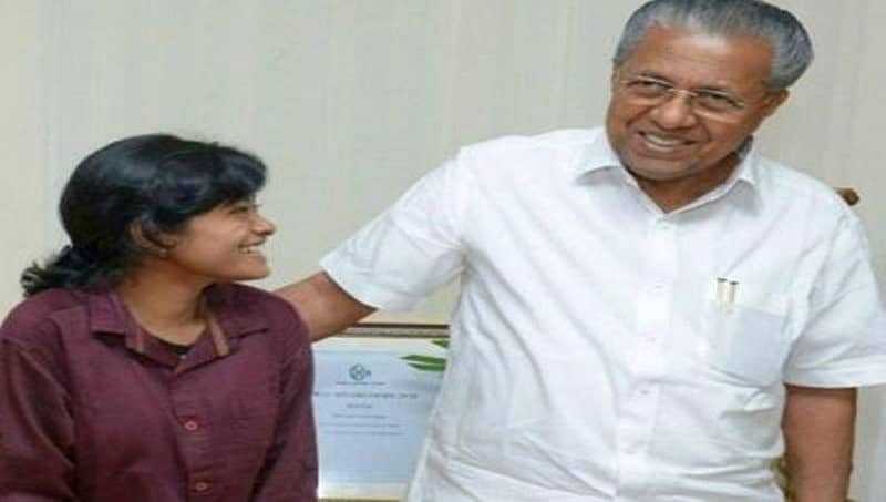 ಕೇರಳ: ಮೀನು ಮಾರಾಟ ಮಾಡಿ ಟ್ರೋಲ್ ಗೊಳಗಾಗಿದ್ದ ಯುವತಿಯಿಂದ 1.5 ಲಕ್ಷ ರೂ. ಪರಿಹಾರ ದಾನ