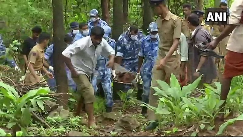 ಕೇರಳ ಪ್ರವಾಹ : ಸ್ವಲ್ಪ ಮಟ್ಟಿಗೆ ತಗ್ಗಿದ ಮಳೆ, ರಕ್ಷಣಾ ಕಾರ್ಯಾಚರಣೆ ಬಿರುಸು