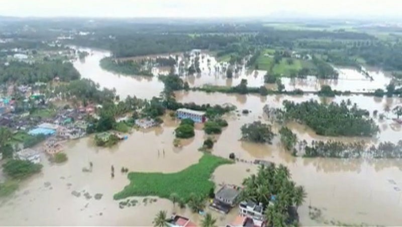 ಕಾಂಗ್ರೆಸ್‌ ಶಾಸಕ ಹಾಗೂ ಸಂಸದರ ಒಂದು ತಿಂಗಳ ವೇತನ ಪ್ರವಾಹ ಸಂತ್ರಸ್ತರಿಗೆ: ಗುಂಡೂರಾವ್‌