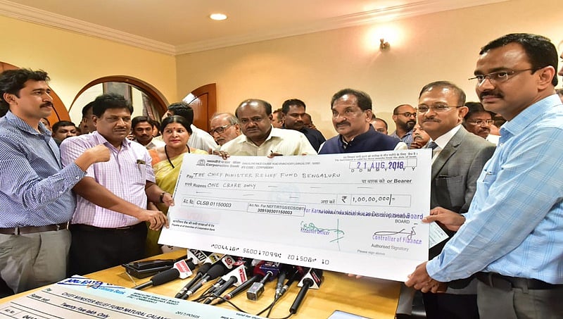 ಪ್ರವಾಹ ಸಂತ್ರಸ್ತರಿಗೆ ಚೆಕ್, ಡಿಡಿ, ಆನ್ ಲೈನ್ ಮೂಲಕ ದೇಣಿಗೆ ನೀಡಿ, ನಗದು ರೂಪದಲ್ಲಿ ಬೇಡ: ಸಿಎಂ ಮನವಿ