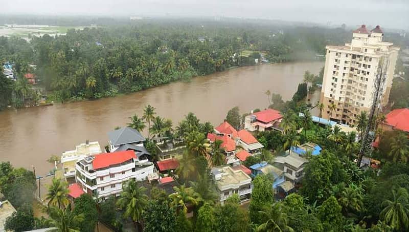 ಯುಎಇ ನೆರವು ಪಡೆಯಲು ಯಾವುದೇ ಅಡ್ಡಿ ಇಲ್ಲ; ಪ್ರಧಾನಿಯೊಂದಿಗೆ ಮಾತನಾಡುತ್ತೇನೆ: ಪಿಣರಾಯಿ ವಿಜಯನ್