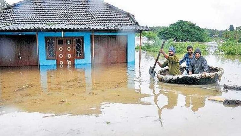 ಕೊಡಗು ಪ್ರವಾಹದಿಂದ ಬರೋಬ್ಬರೀ 2,500 ಕೋಟಿ ರು ನಷ್ಟ!