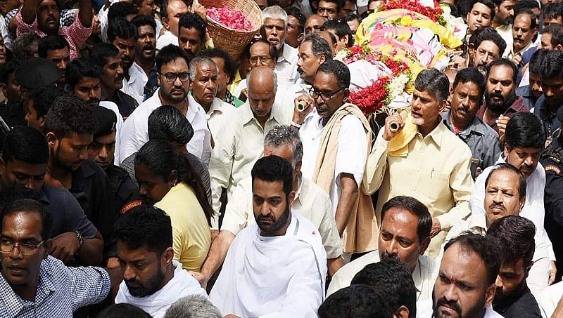 ನಟ ನಂದಮೂರಿ ಹರಿಕೃಷ್ಣ ಪಂಚಭೂತಗಳಲ್ಲಿ ಲೀನ