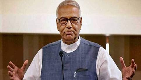 ದೇಶದ ಆರ್ಥಿಕತೆ ಬಗ್ಗೆ ಕೇಂದ್ರ ಸರ್ಕಾರ ತಪ್ಪು ಅಂಕಿಅಂಶ ನೀಡುತ್ತಿದೆ: ಯಶವಂತ್ ಸಿನ್ಹಾ ಆರೋಪ