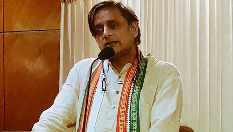 ಇಂದು ಸ್ವಾಮಿ ವಿವೇಕಾನಂದ ಇದ್ದಿದ್ದರೆ ಅವರ ಮೇಲೂ ಕಪ್ಪುಮಸಿ ದಾಳಿಯಾಗುತ್ತಿತ್ತು: ಶಶಿ ತರೂರ್
