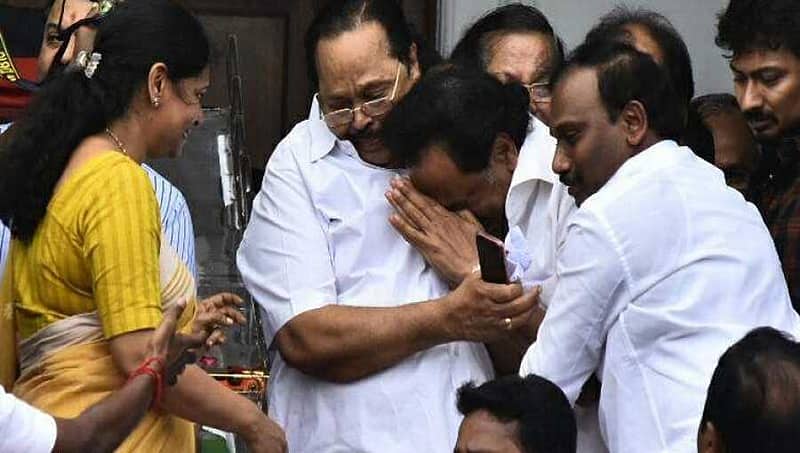 ಬೆಂಗಳೂರು: ಮಾಜಿ ಸಿಎಂ ಕರುಣಾನಿಧಿಗೆ ಗೌರವಾರ್ಥ, ಕೆಂಪೇಗೌಡ ಜಯಂತಿ ಮುಂದಕ್ಕೆ!