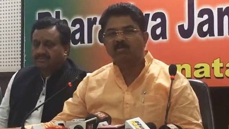 ದಂಗೆ ಹೇಳಿಕೆ: ಸಿಎಂ ವಿರುದ್ಧ ಕೇಸ್ ದಾಖಲಿಸಲು, ರಾಜ್ಯಪಾಲರ ಮಧ್ಯ ಪ್ರವೇಶಕ್ಕೆ ಬಿಜೆಪಿ ಆಗ್ರಹ