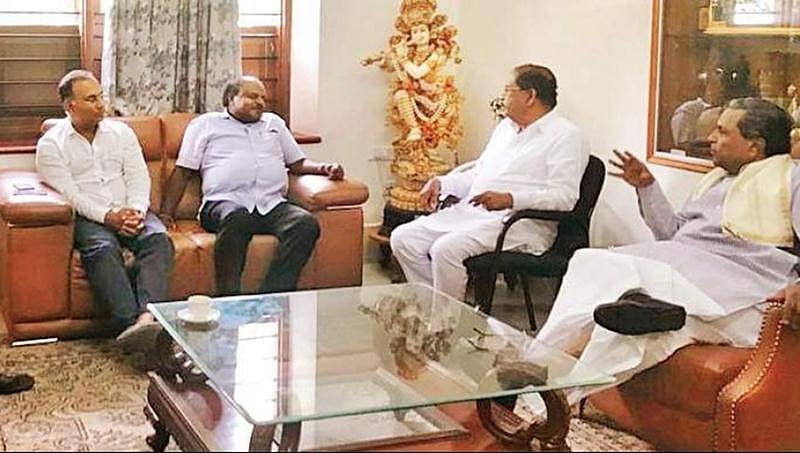ಬಿಜೆಪಿಗೆ ತಿರುಗೇಟು ನೀಡಿ, ಸರ್ಕಾರ ಉಳಿಸಿಕೊಳ್ಳಲು ಕಾಂಗ್ರೆಸ್, ಜೆಡಿಎಸ್ ರಣತಂತ್ರ