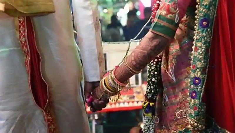 ಸಾಲದ ಶೂಲ: ಹಣ ವಾಪಸ್ ನೀಡದ್ದಕ್ಕೆ ಸ್ನೇಹಿತನ ಪತ್ನಿಯನ್ನೇ ಹೊತ್ತೊಯ್ದು ಮದುವೆಯಾದ ಭೂಪ!