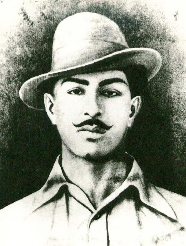 ಭಗತ್ ಸಿಂಗ್ ಒಬ್ಬ ಬಹುಮುಖ ನಟ, ಕಾಲೇಜು ದಿನಗಳಲ್ಲಿ ಅನೇಕ ಸ್ಟೇಜ್ ಶೋಗಳನ್ನು ನಡೆಸಿಕೊಡುತ್ತಿದ್ದರು. ಅವರು ಮಾಡುತ್ತಿದ್ದ ಪಾತ್ರಗಳಲ್ಲಿ ರಾಣಾ ಪ್ರತಾಪ್ ಮತ್ತು ಚಂದ್ರಗುಪ್ತ ಮೌರ್ಯ ಜನಪ್ರಿಯವಾದವು.<br><br><br>