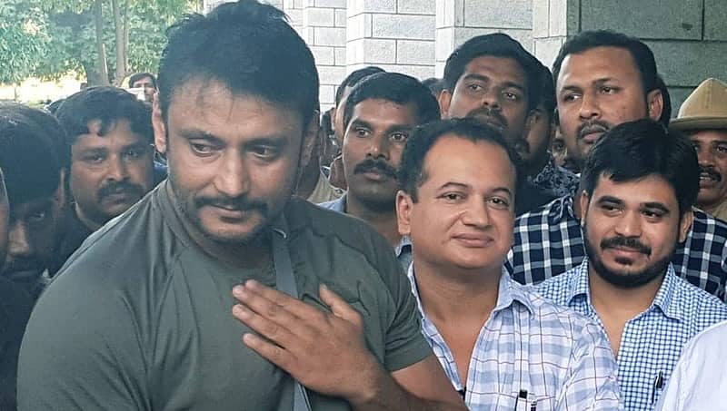 ಕಾರಿನಲ್ಲಿ 5 ಜನ ಇದ್ದೆವು, ತಿರುವಿನಲ್ಲಿ ಅಪಘಾತ ಸಂಭವಿಸಿತು: ಡಿಸ್ಚಾರ್ಜ್ ಬಳಿಕ ದರ್ಶನ್