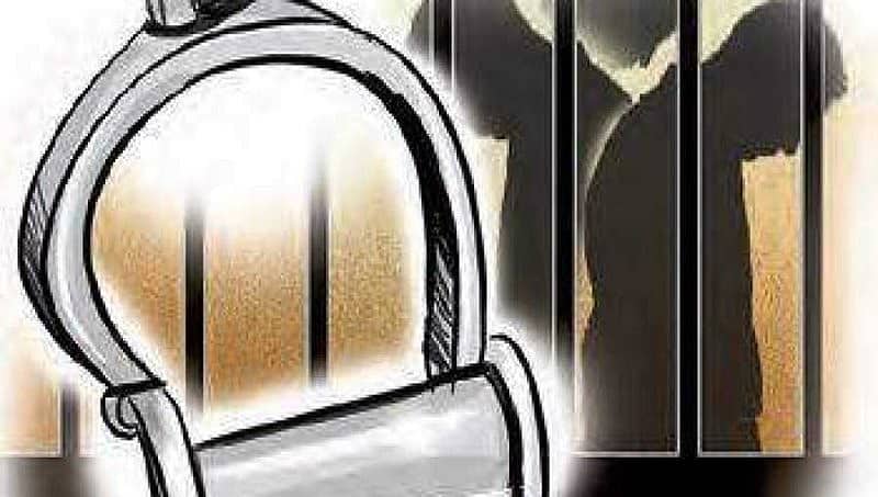 ಬೆಂಗಳೂರು : ಲಂಚ ಪ್ರಕರಣದಲ್ಲಿ  ಪೊಲೀಸ್  ಇನ್ಸ್ ಪೆಕ್ಟರ್, ಪೇದೆಗಳ  ಬಂಧನ !