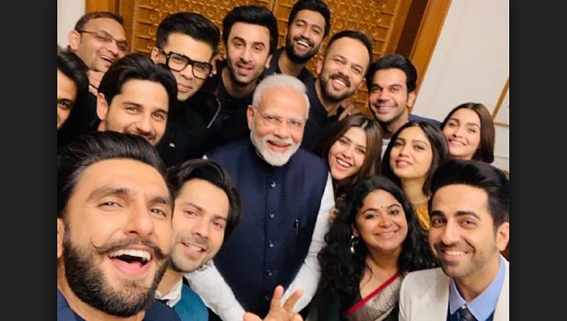 ವರ್ಷದ ಸೆಲ್ಫಿ! ಪ್ರಧಾನಿ ಮೋದಿ ಭೇಟಿ ಮಾಡಿದ ಬಾಲಿವುಡ್ ತಾರೆಯರು