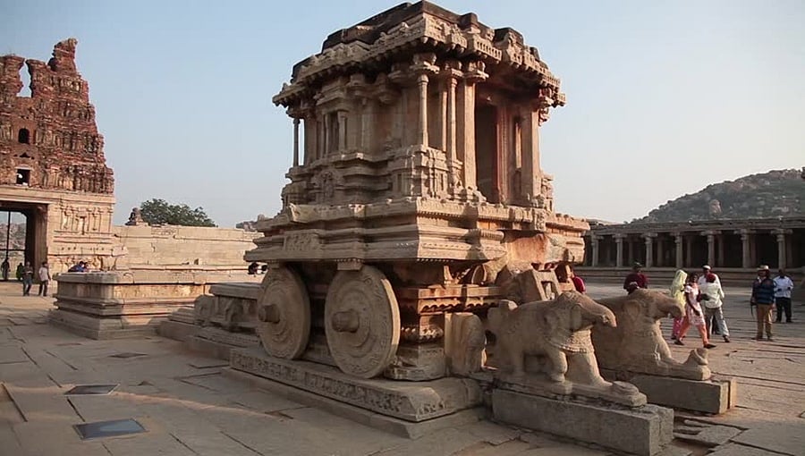 ನೋಡಲೇಬೇಕಾದ ಪ್ರವಾಸಿ ತಾಣಗಳಲ್ಲಿ ಹಂಪಿಗೆ 2ನೇ ಸ್ಥಾನ: ನ್ಯೂಯಾರ್ಕ್ ಟೈಮ್ಸ್ ಪಟ್ಟಿಯಲ್ಲಿ ಪಾರಂಪರಿಕ ನಗರಿ