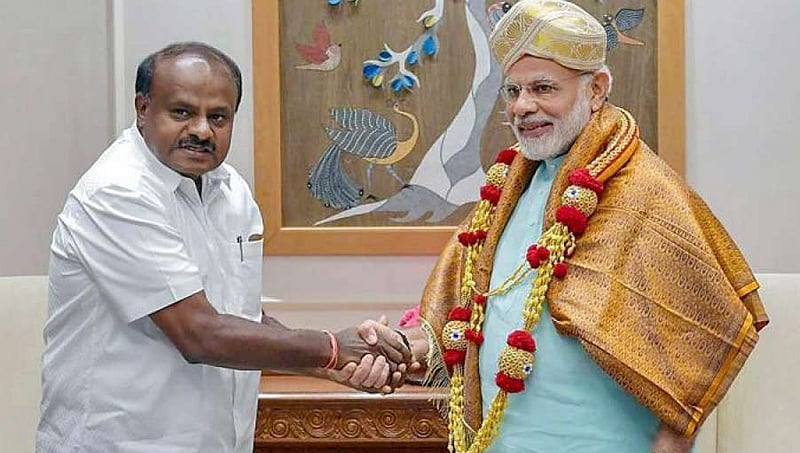 ಪ್ರಧಾನಿ ಮೋದಿ 'ಕ್ಲರ್ಕ್' ಟೀಕೆಗೆ ಸಿಎಂ ಖಡಕ್ ತಿರುಗೇಟು, ಹೆಚ್ ಡಿಕೆ ಹೇಳಿದ್ದೇನು?