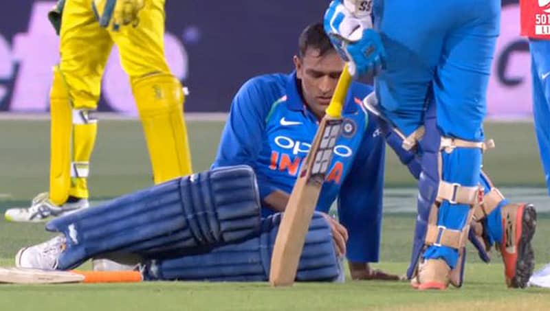 ಆಸಿಸ್ ಮಾಧ್ಯಮಗಳ ಕೀಳು ಅಭಿರುಚಿ ಮತ್ತೆ ಜಗಜ್ಜಾಹಿರು, ಎಂಎಸ್ ಧೋನಿ ಕುರಿತು ವ್ಯಂಗ್ಯ!