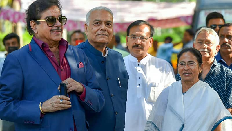 'ಮಮತಾ ಬ್ಯಾನರ್ಜಿ ರಾಷ್ಟ್ರನಾಯಕಿ': ಪ್ರಧಾನಿ ಹುದ್ದೆ ಕುರಿತಂತೆ ಬಿಜೆಪಿ ಸಂಸದ ಶತೃಘ್ನ ಸಿನ್ಹಾ ಅಚ್ಚರಿ ಹೇಳಿಕೆ