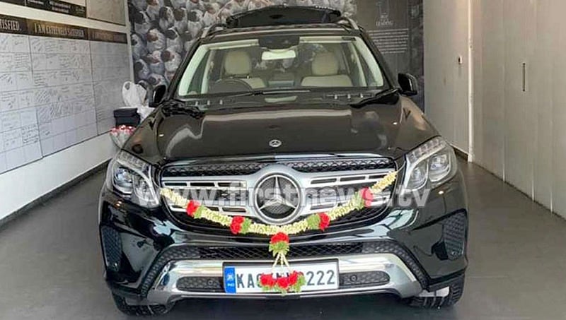ಮಾಜಿ ಸಿಎಂ ಸಿದ್ದರಾಮಯ್ಯಗೆ ದುಬಾರಿ ಬೆಂಜ್ ಕಾರು ಗಿಫ್ಟ್ ಕೊಟ್ಟ ಶಾಸಕ...!