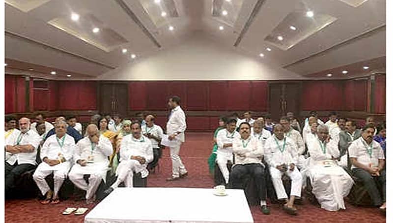 ಈಗಲ್ ಟನ್ ರೆಸಾರ್ಟ್ ನಲ್ಲಿ ಕಾಂಗ್ರೆಸ್ ಶಾಸಕಾಂಗ ಸಭೆ: ಪಕ್ಷ ವಿರೋಧಿಗಳ ವಿರುದ್ಧ ಕ್ರಮ- ಸಿದ್ದರಾಮಯ್ಯ
