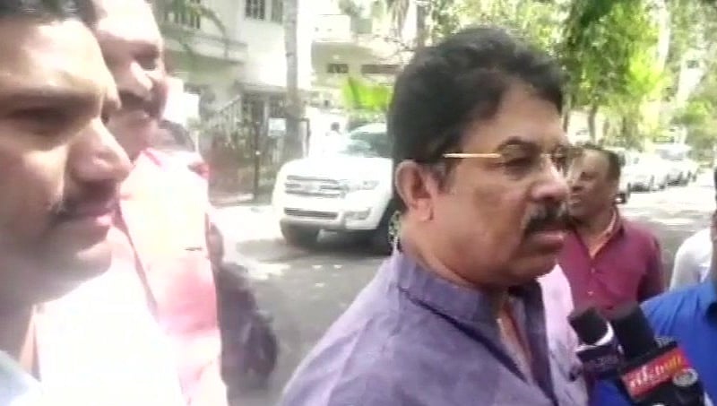 ಆನಂದ್ ಸಿಂಗ್ ಎದೆಗೆ ಚುಚ್ಚಿದ್ದರಿಂದ ಎದೆನೋವು ಬಂದಿರಬೇಕು; ಆರ್ ಅಶೋಕ್