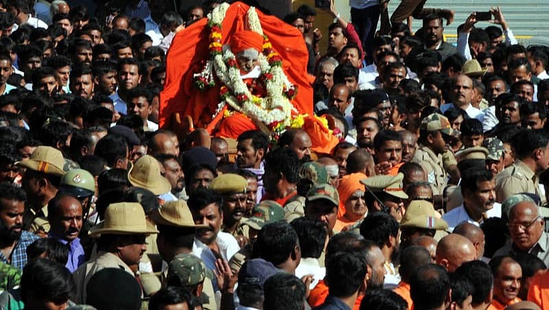 ನಡೆದಾಡುವ ದೇವರು ಶ್ರೀ ಶಿವಕುಮಾರ ಸ್ವಾಮೀಜಿ ಲಿಂಗೈಕ್ಯ