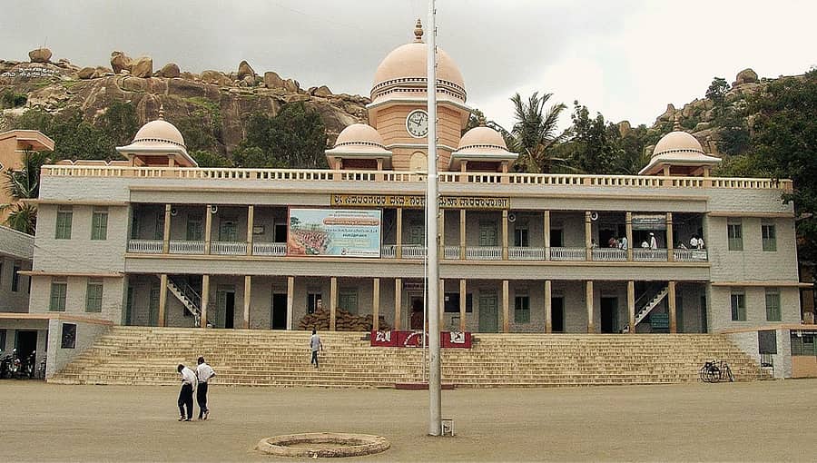ಹೀಗಿದೆ ನೋಡಿ ತ್ರಿವಿಧ ದಾಸೋಹಿಯ ಕಾರ್ಯಕ್ಷೇತ್ರ ಸಿದ್ದಗಂಗಾ ಮಠದ ಸುವರ್ಣ ಪರಂಪರೆ