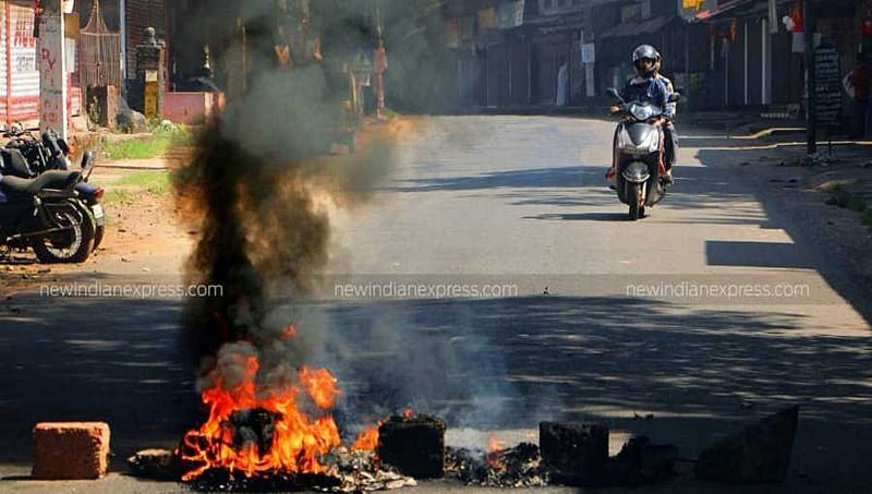 ಕೇರಳ ಹಿಂಸಾಚಾರ: ಸಾಂವಿಧಾನಿಕ ಪರಿಣಾಮ ಎದುರಿಸಲು ಸಿದ್ಧರಾಗಿ, ಪಿಣರಾಯ್ ಎಚ್ಚರಿಸಿದ ಬಿಜೆಪಿ