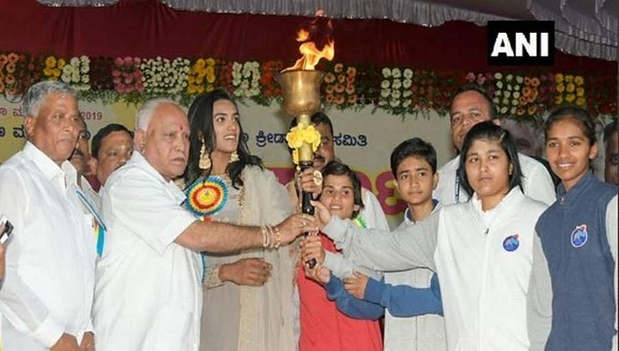 ಯುವ ದಸರಾ,ದಸರಾ ಕ್ರೀಡಾಕೂಟಕ್ಕೆ ಮುಖ್ಯಮಂತ್ರಿ ಬಿಎಸ್ ಯಡಿಯೂರಪ್ಪ, ಪಿ.ವಿ.ಸಿಂಧು ಚಾಲನೆ