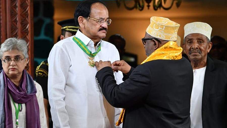 ಉಪ ರಾಷ್ಟ್ರಪತಿ ವೆಂಕಯ್ಯನಾಯ್ಡುಗೆ 'ದಿ ಆರ್ಡರ್ ಆಫ್ ದಿ ಗ್ರೀನ್ ಕ್ರೆಸೆಂಟ್' ಗೌರವ
