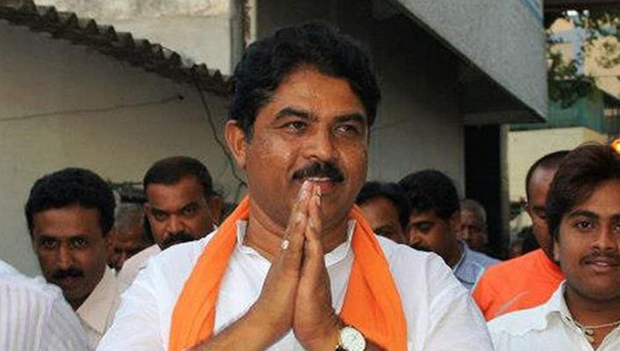 ನೆರೆಯಿಂದಾಗಿ ಹಾನಿಗೊಳಗಾಗಿರುವ ಮನೆಗಳ ರಿಪೇರಿಗೆ ರೂ.5 ಲಕ್ಷ ಪರಿಹಾರ