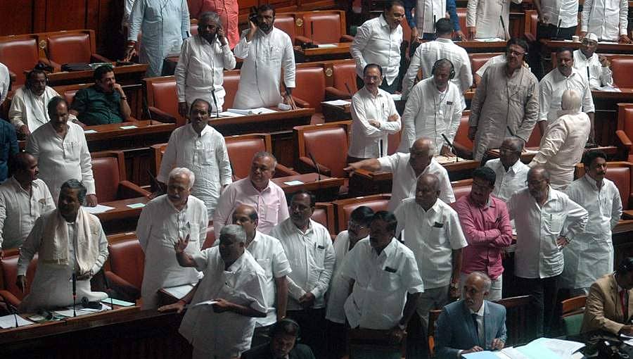 ನೆರೆ ಪರಿಹಾರ: ಆಡಳಿತಾರೂಢ ಬಿಜೆಪಿ ಸರ್ಕಾರದ ವಿರುದ್ಧ ಹರಿಹಾಯ್ದ ವಿಪಕ್ಷಗಳು